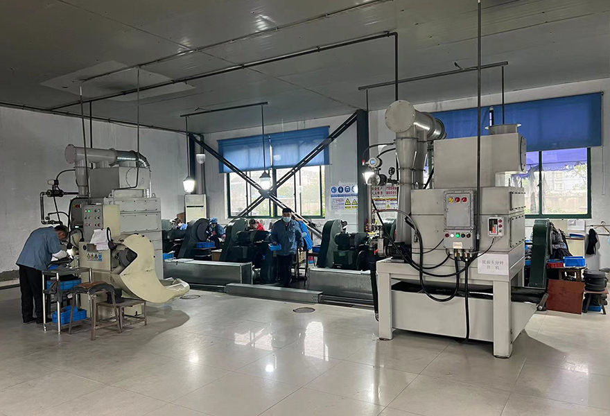 鈦合金（jīn）拋光打磨除塵